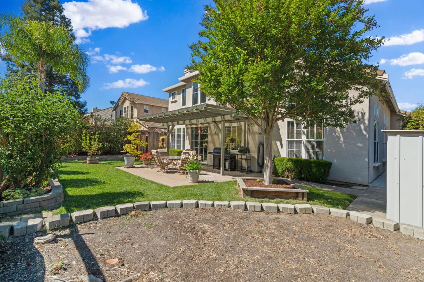 Detail Gallery Image 42 of 52 For 1656 Valley Oaks Dr, Gilroy,  CA 95020 - 5 Beds | 3 Baths