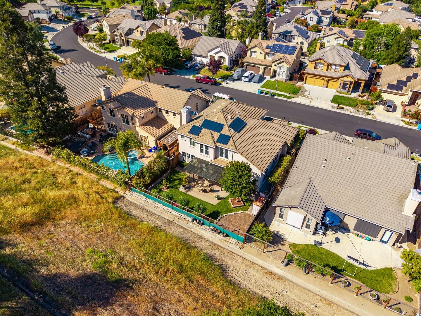 Detail Gallery Image 50 of 52 For 1656 Valley Oaks Dr, Gilroy,  CA 95020 - 5 Beds | 3 Baths