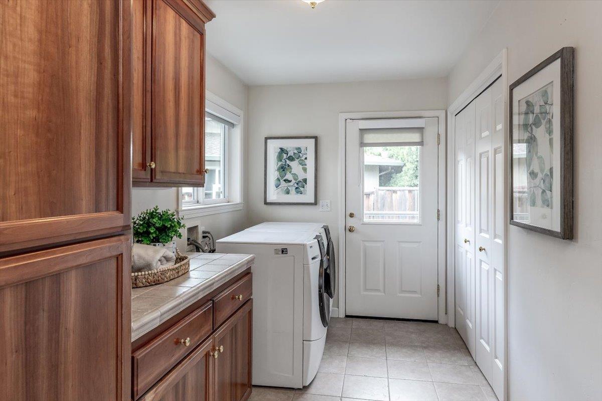 Detail Gallery Image 25 of 40 For 955 Hayman Pl, Los Altos,  CA 94024 - 4 Beds | 2/1 Baths