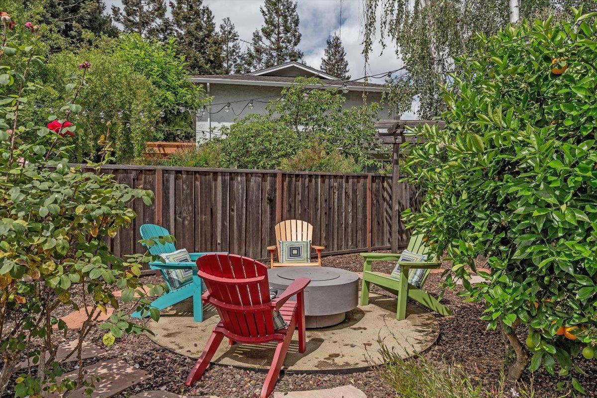 Detail Gallery Image 34 of 40 For 955 Hayman Pl, Los Altos,  CA 94024 - 4 Beds | 2/1 Baths