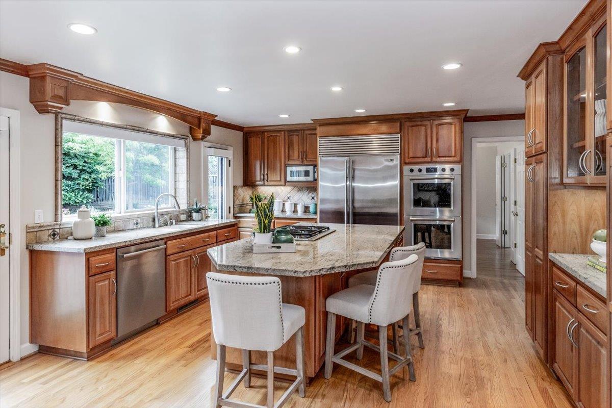 Detail Gallery Image 7 of 40 For 955 Hayman Pl, Los Altos,  CA 94024 - 4 Beds | 2/1 Baths