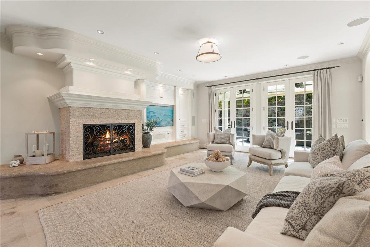 Detail Gallery Image 13 of 58 For 73 Mariposa Ave, Los Gatos,  CA 95030 - 5 Beds | 3 Baths