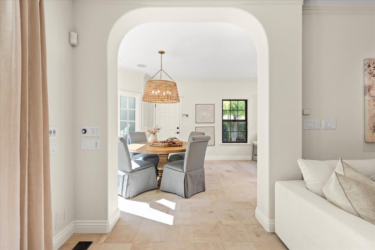 Detail Gallery Image 18 of 58 For 73 Mariposa Ave, Los Gatos,  CA 95030 - 5 Beds | 3 Baths