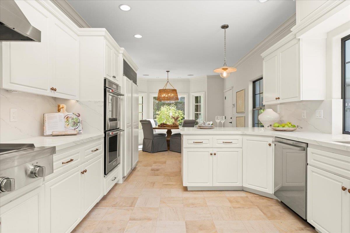 Detail Gallery Image 24 of 58 For 73 Mariposa Ave, Los Gatos,  CA 95030 - 5 Beds | 3 Baths