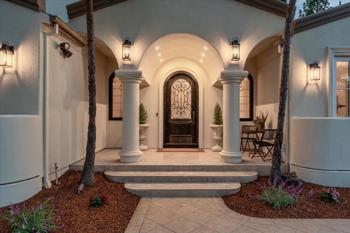 Detail Gallery Image 6 of 58 For 73 Mariposa Ave, Los Gatos,  CA 95030 - 5 Beds | 3 Baths