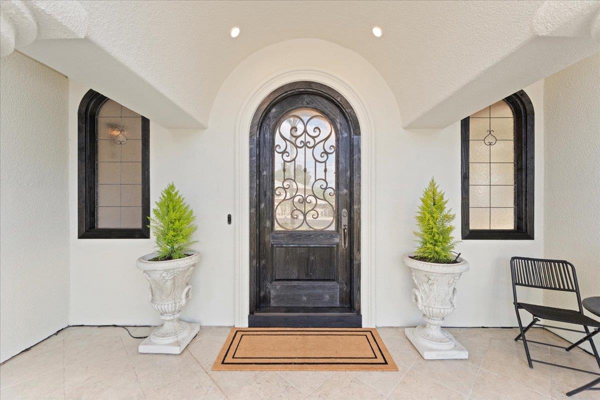 Detail Gallery Image 7 of 58 For 73 Mariposa Ave, Los Gatos,  CA 95030 - 5 Beds | 3 Baths