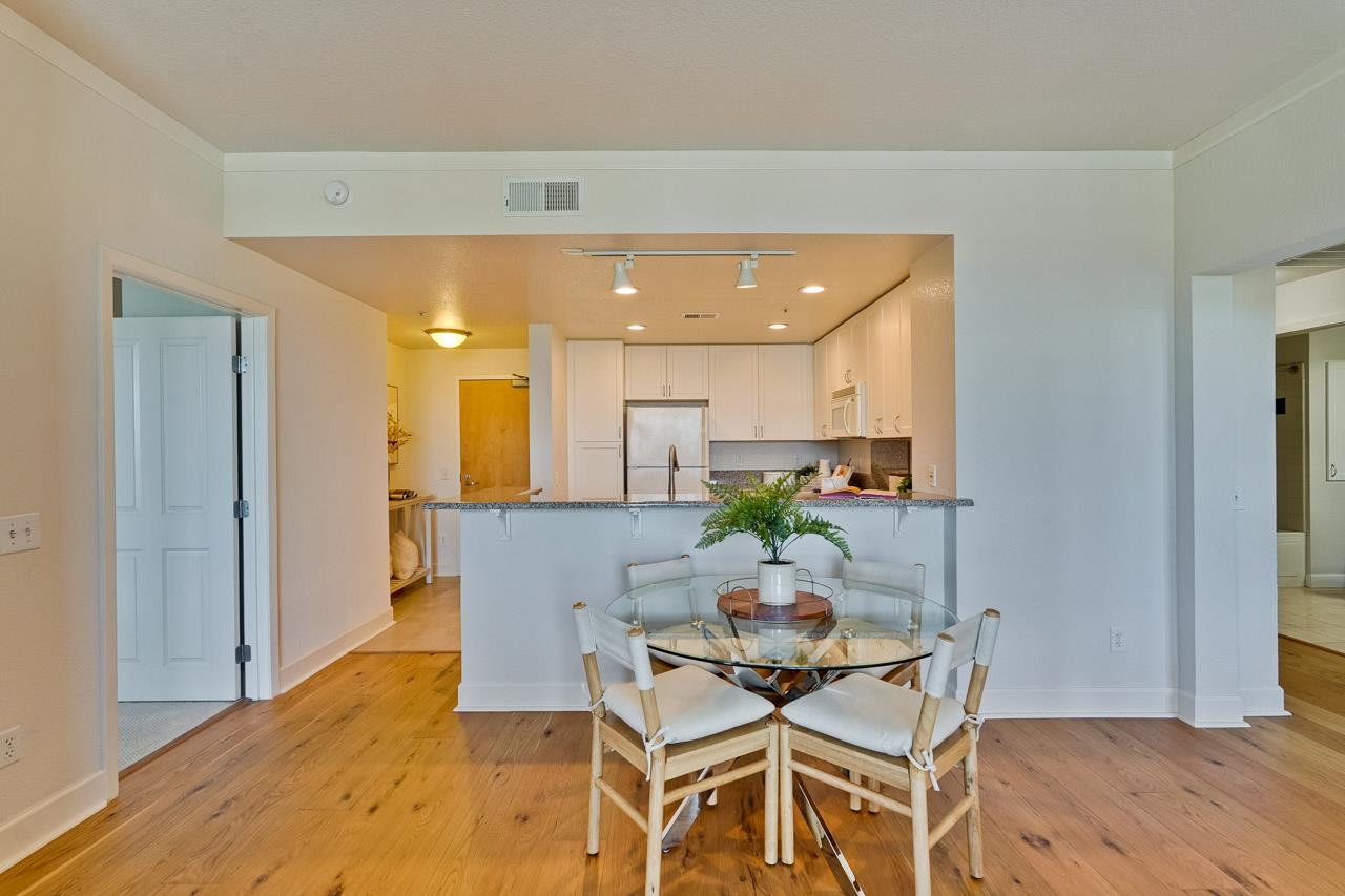 Detail Gallery Image 10 of 51 For 20488 Stevens Creek Blvd #1413,  Cupertino,  CA 95014 - 2 Beds | 2 Baths