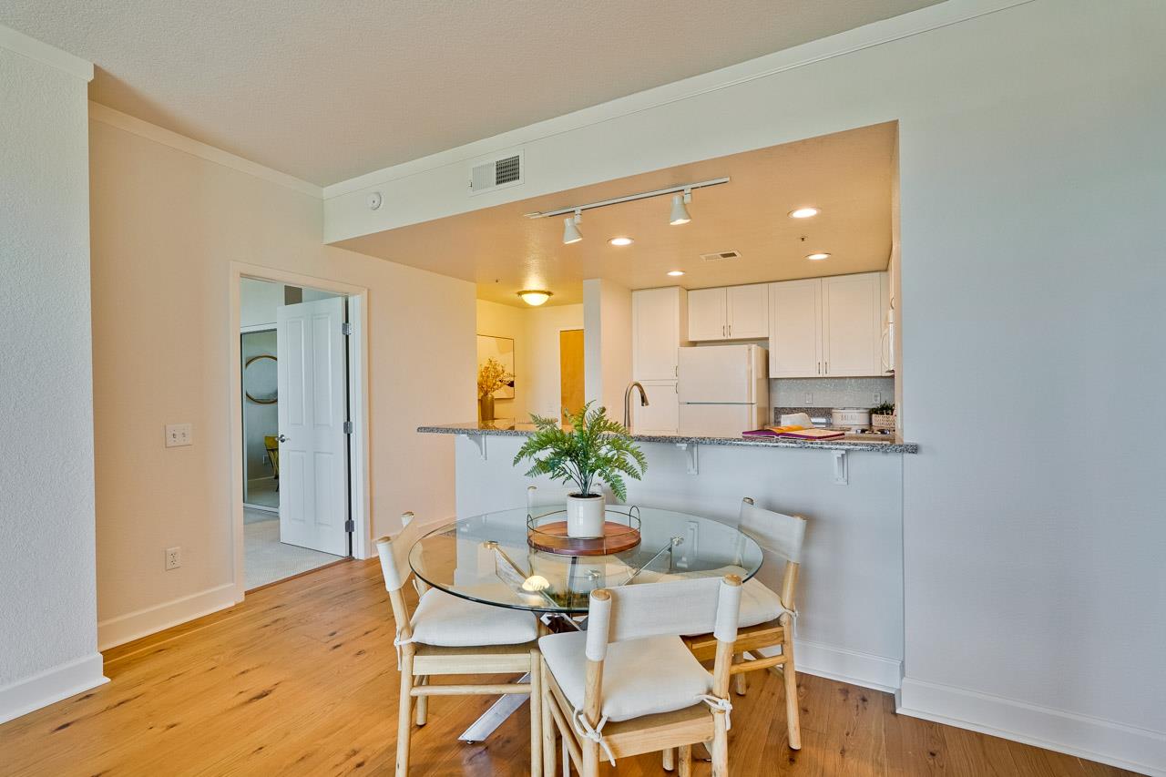 Detail Gallery Image 9 of 51 For 20488 Stevens Creek Blvd #1413,  Cupertino,  CA 95014 - 2 Beds | 2 Baths