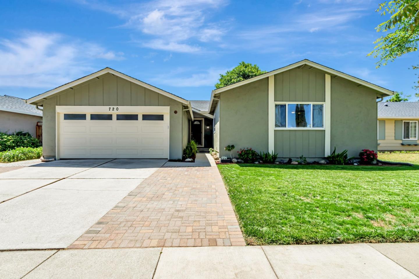 Detail Gallery Image 1 of 41 For 720 Glenburry Way, San Jose,  CA 95123 - 3 Beds | 2 Baths