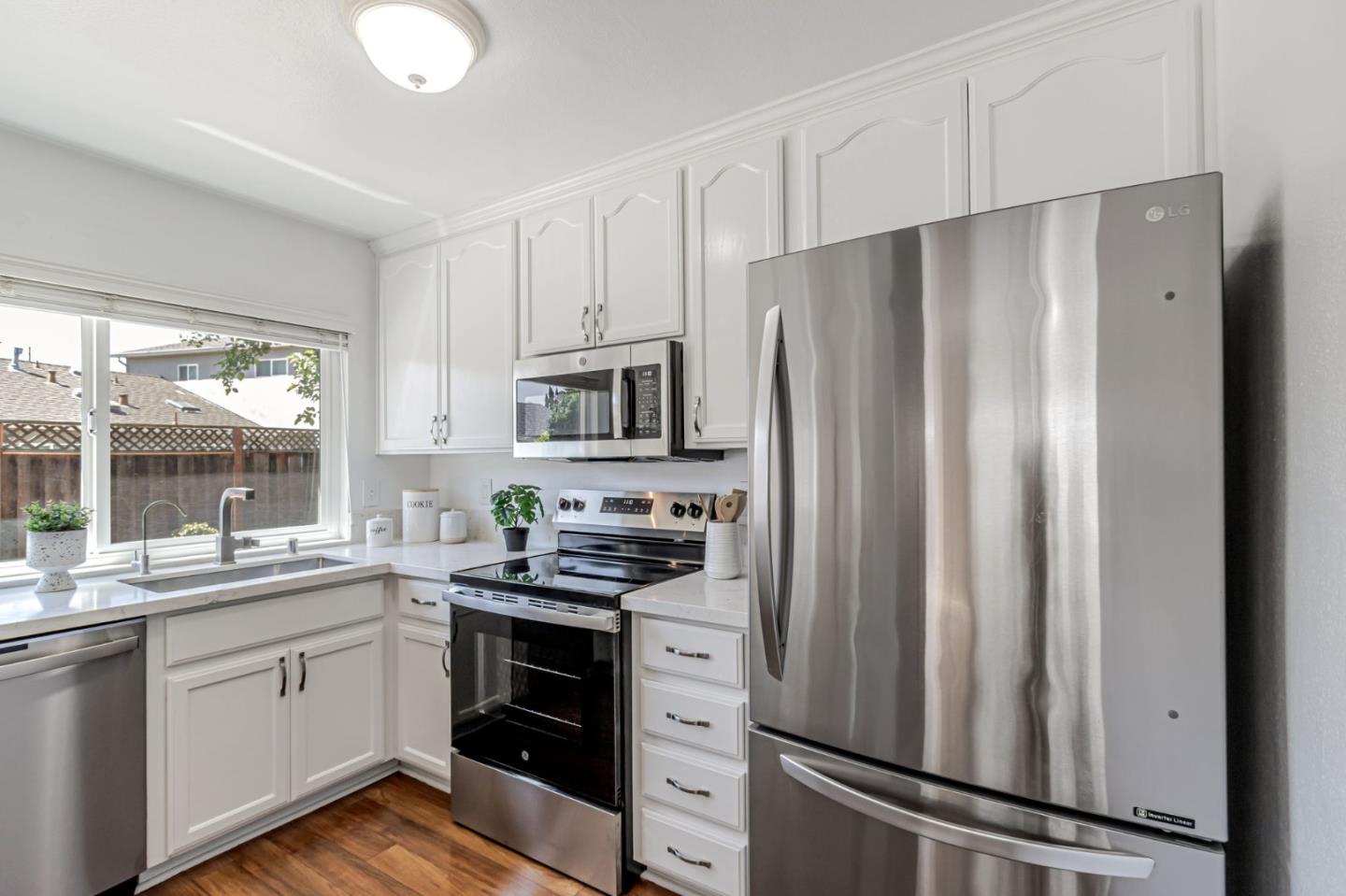 Detail Gallery Image 16 of 41 For 720 Glenburry Way, San Jose,  CA 95123 - 3 Beds | 2 Baths