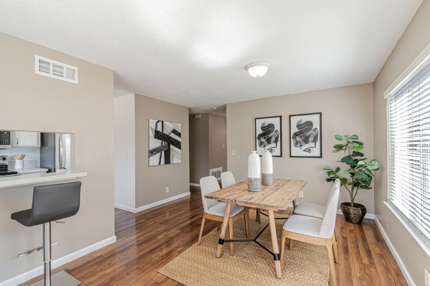 Detail Gallery Image 21 of 41 For 720 Glenburry Way, San Jose,  CA 95123 - 3 Beds | 2 Baths