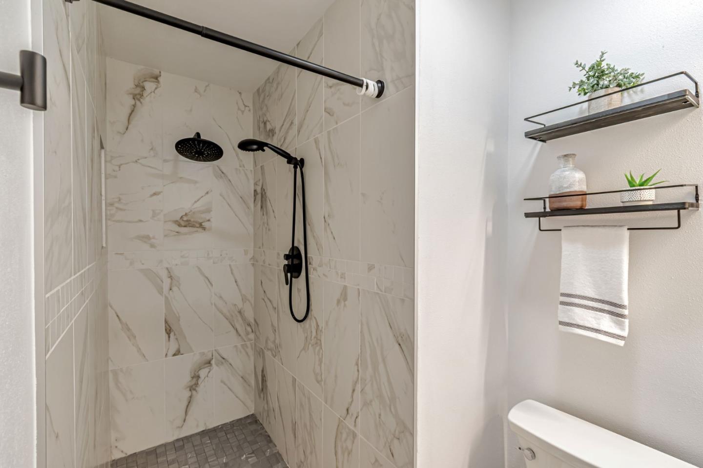 Detail Gallery Image 34 of 41 For 720 Glenburry Way, San Jose,  CA 95123 - 3 Beds | 2 Baths
