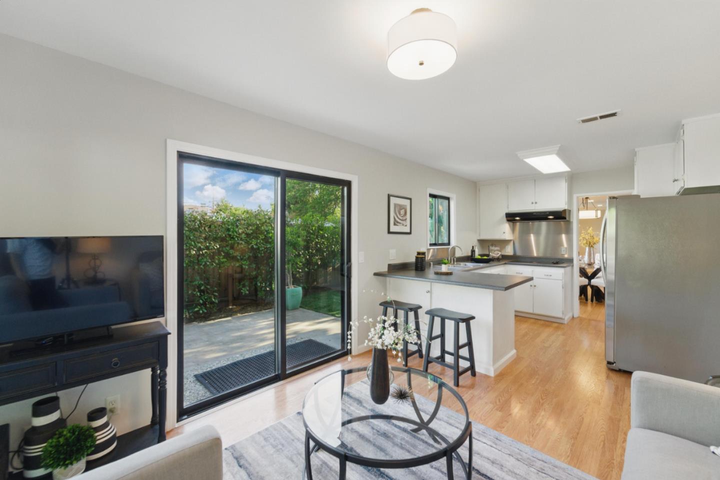 Detail Gallery Image 14 of 34 For 414 Queens Ct, Campbell,  CA 95008 - 4 Beds | 2 Baths
