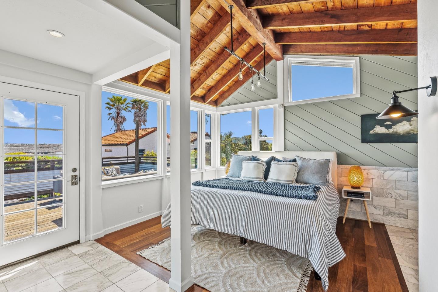 Detail Gallery Image 23 of 59 For 22956 E Cliff Dr, Santa Cruz,  CA 95062 - 4 Beds | 4 Baths