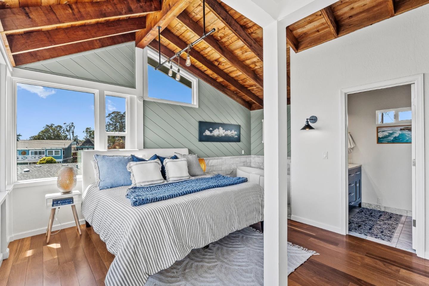 Detail Gallery Image 25 of 59 For 22956 E Cliff Dr, Santa Cruz,  CA 95062 - 4 Beds | 4 Baths