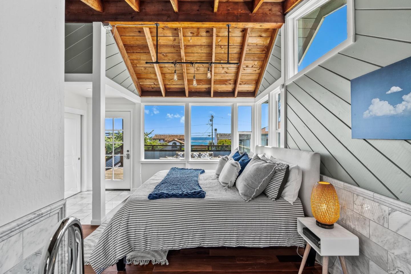 Detail Gallery Image 27 of 59 For 22956 E Cliff Dr, Santa Cruz,  CA 95062 - 4 Beds | 4 Baths