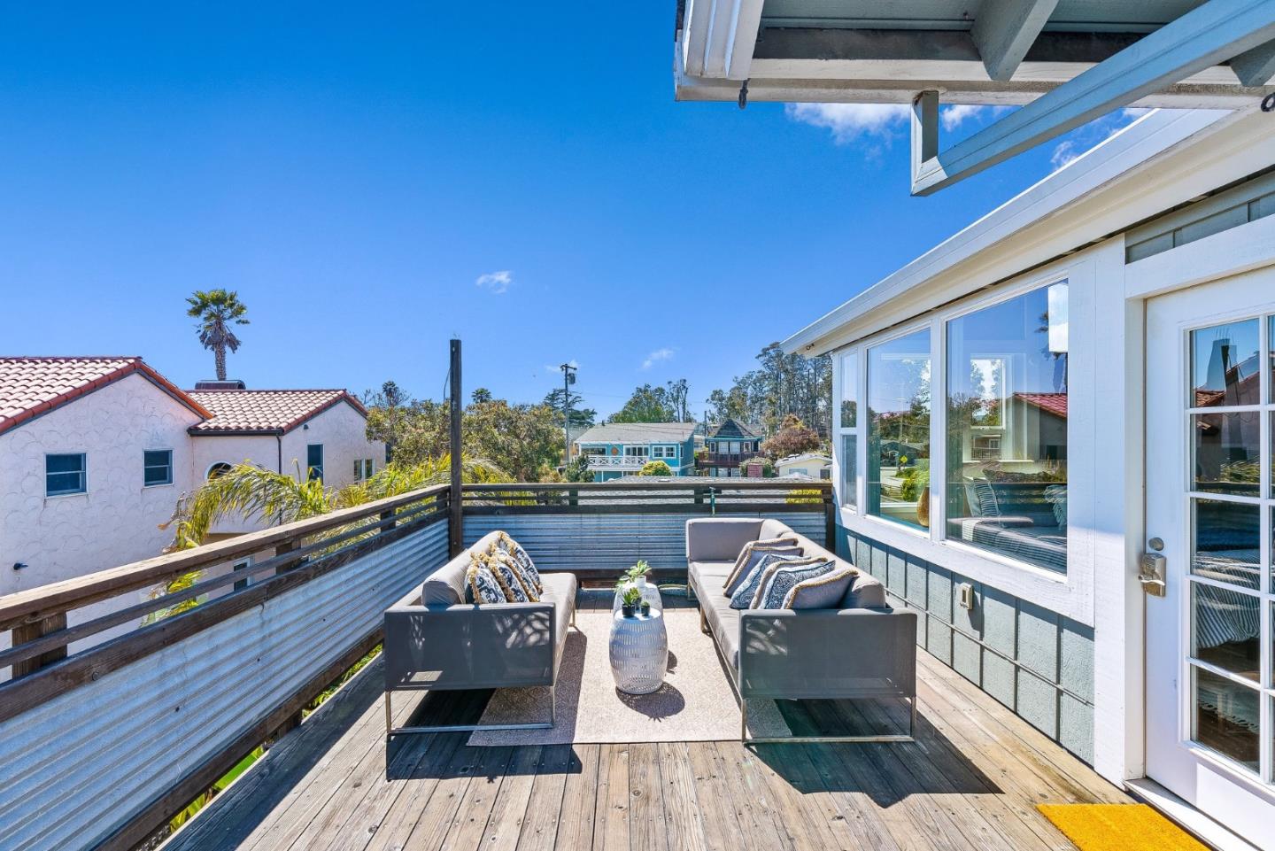 Detail Gallery Image 33 of 59 For 22956 E Cliff Dr, Santa Cruz,  CA 95062 - 4 Beds | 4 Baths