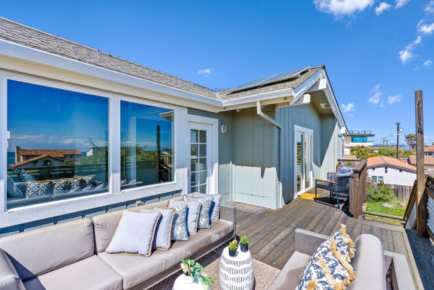Detail Gallery Image 35 of 59 For 22956 E Cliff Dr, Santa Cruz,  CA 95062 - 4 Beds | 4 Baths