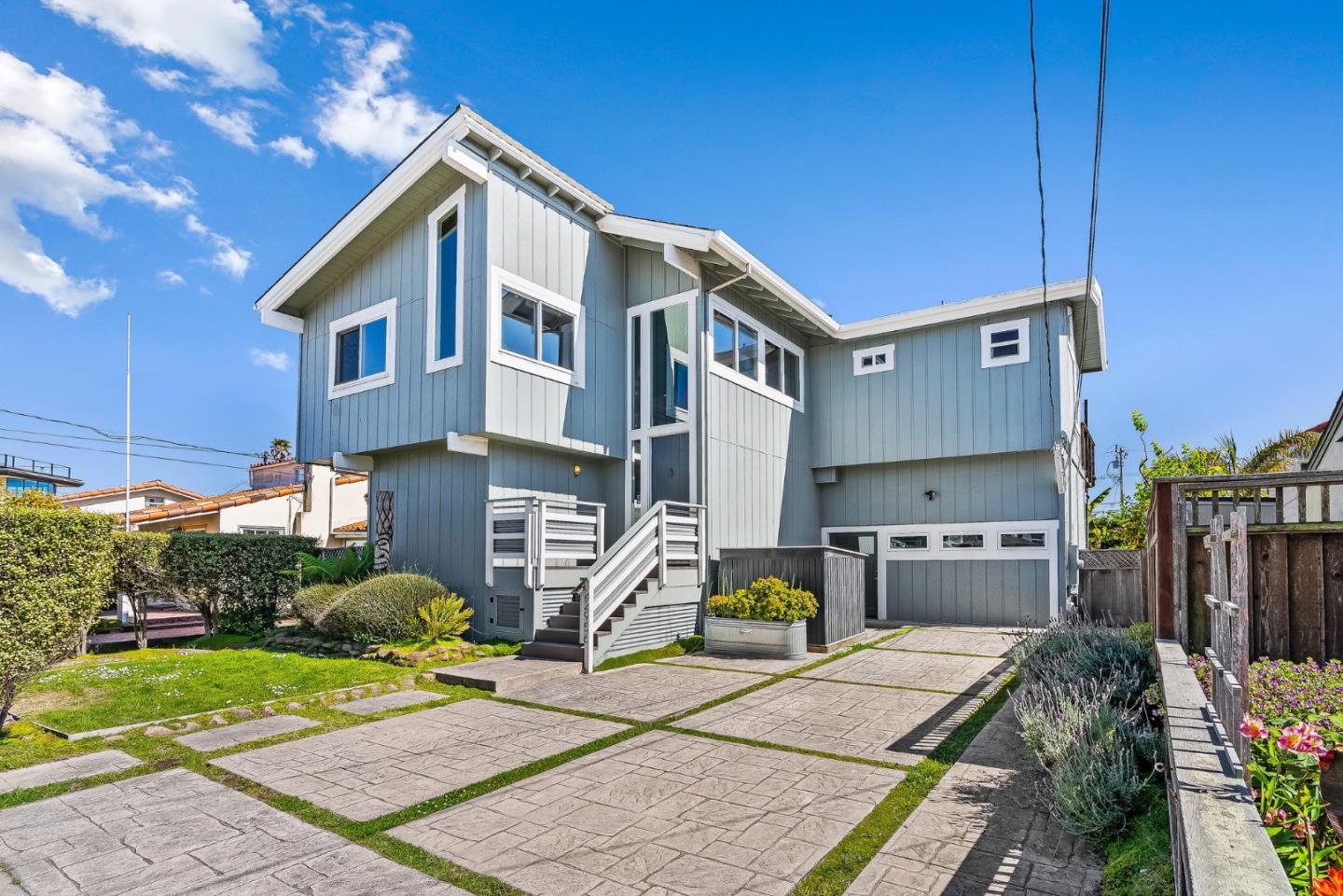 Detail Gallery Image 4 of 59 For 22956 E Cliff Dr, Santa Cruz,  CA 95062 - 4 Beds | 4 Baths