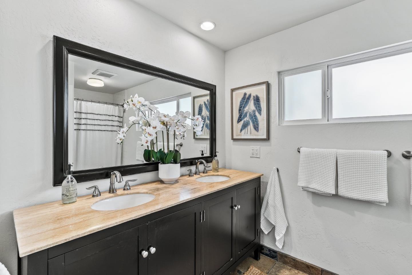 Detail Gallery Image 43 of 59 For 22956 E Cliff Dr, Santa Cruz,  CA 95062 - 4 Beds | 4 Baths