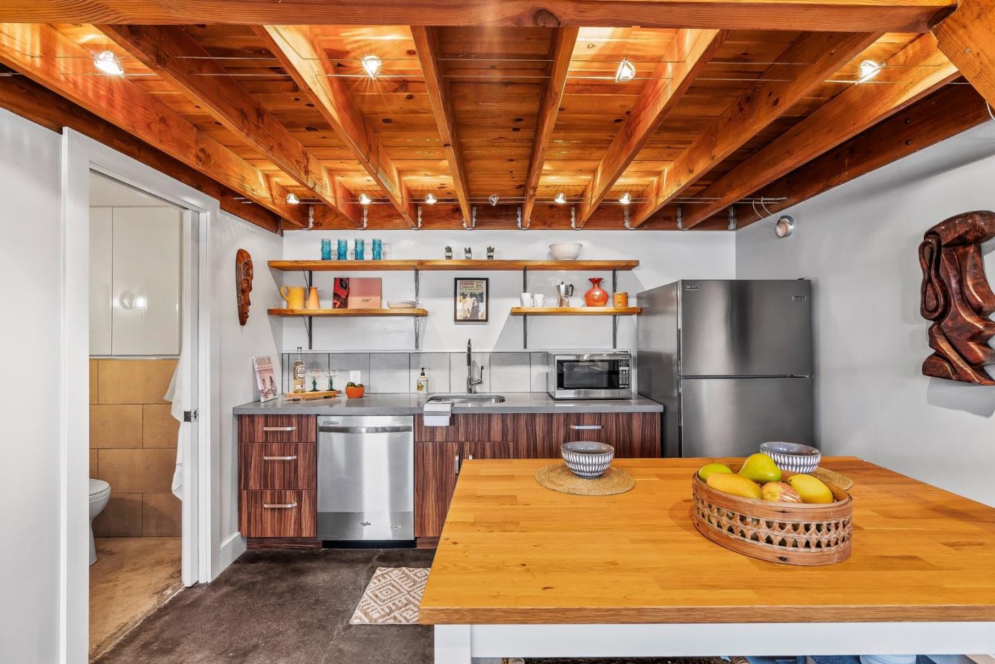 Detail Gallery Image 49 of 59 For 22956 E Cliff Dr, Santa Cruz,  CA 95062 - 4 Beds | 4 Baths
