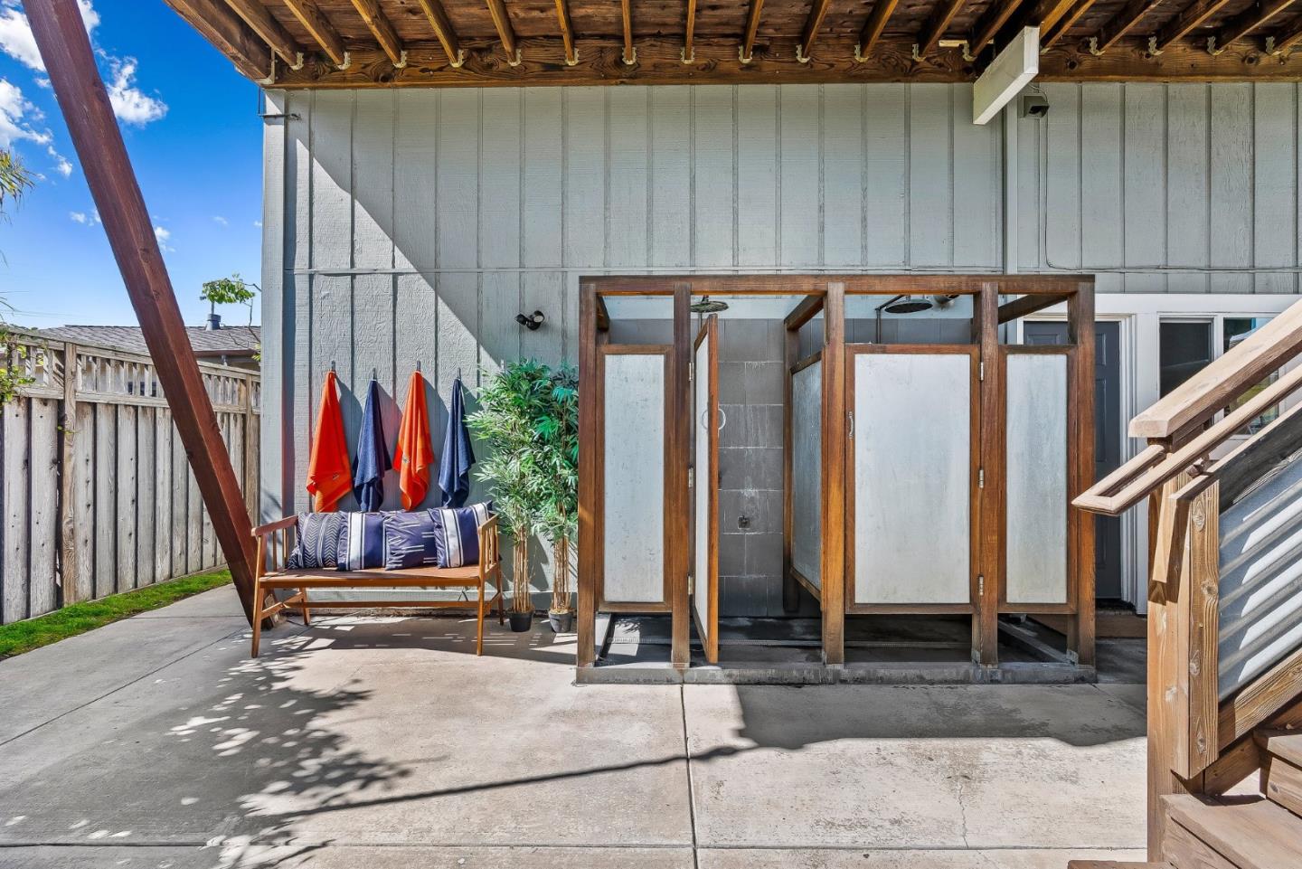 Detail Gallery Image 52 of 59 For 22956 E Cliff Dr, Santa Cruz,  CA 95062 - 4 Beds | 4 Baths