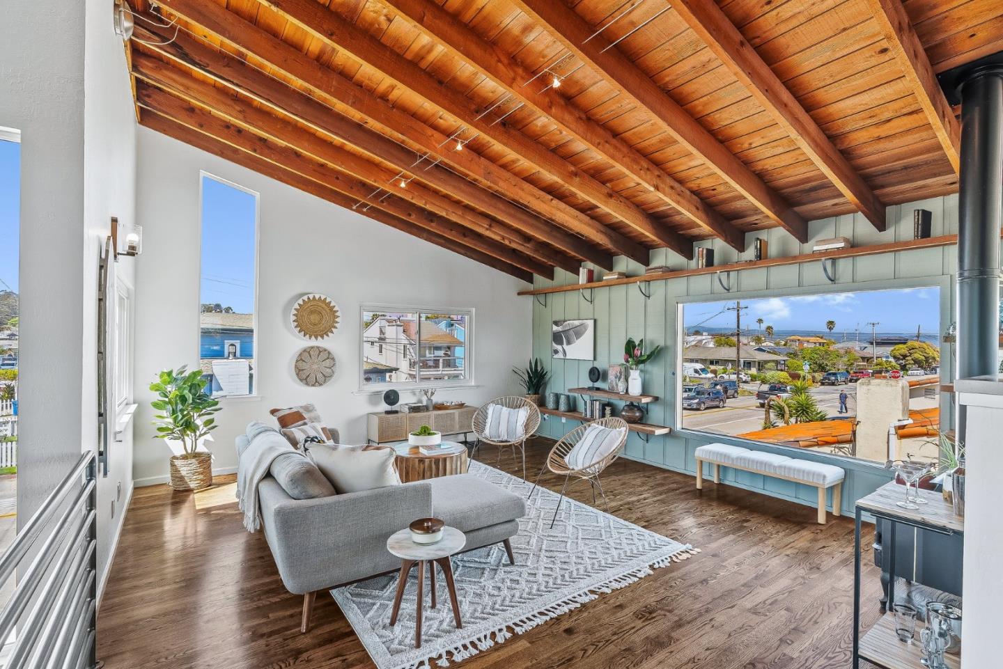 Detail Gallery Image 8 of 59 For 22956 E Cliff Dr, Santa Cruz,  CA 95062 - 4 Beds | 4 Baths
