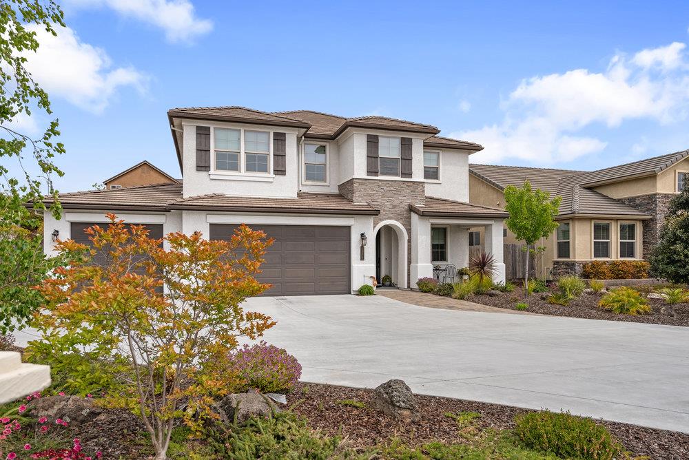 Detail Gallery Image 2 of 77 For 1515 Sunflower Dr, Hollister,  CA 95023 - 4 Beds | 3 Baths
