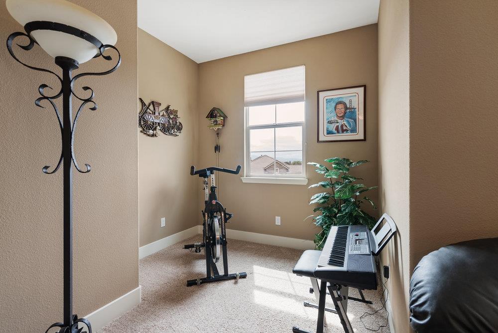 Detail Gallery Image 22 of 77 For 1515 Sunflower Dr, Hollister,  CA 95023 - 4 Beds | 3 Baths