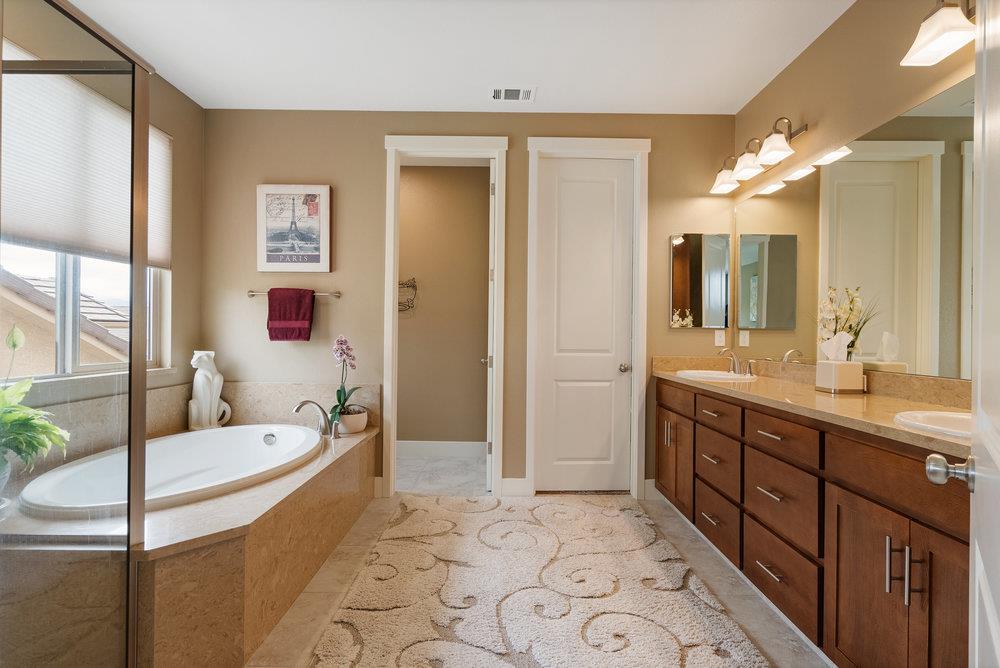 Detail Gallery Image 30 of 77 For 1515 Sunflower Dr, Hollister,  CA 95023 - 4 Beds | 3 Baths