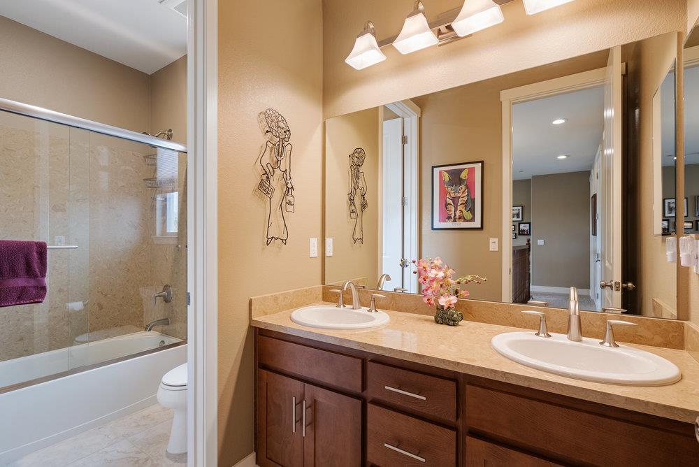 Detail Gallery Image 37 of 77 For 1515 Sunflower Dr, Hollister,  CA 95023 - 4 Beds | 3 Baths