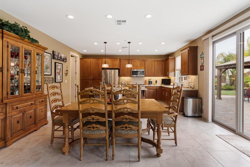 Detail Gallery Image 43 of 77 For 1515 Sunflower Dr, Hollister,  CA 95023 - 4 Beds | 3 Baths