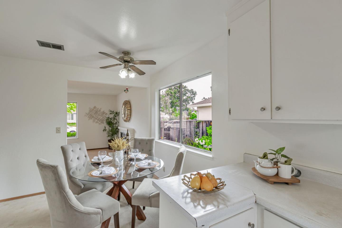 Detail Gallery Image 12 of 32 For 832 Mary Ct, Campbell,  CA 95008 - 3 Beds | 2 Baths