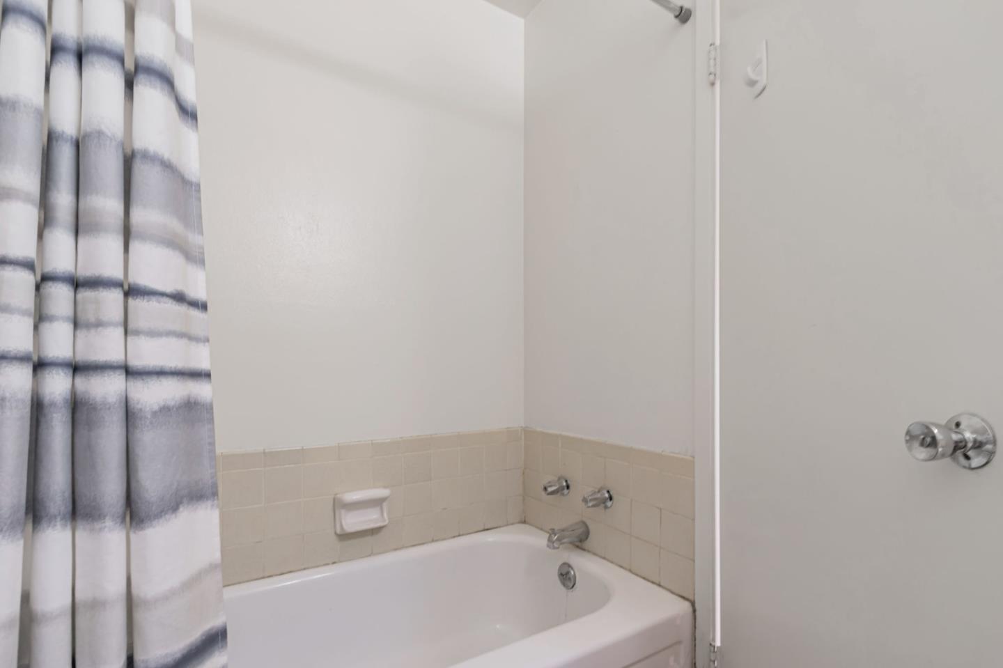Detail Gallery Image 27 of 32 For 832 Mary Ct, Campbell,  CA 95008 - 3 Beds | 2 Baths