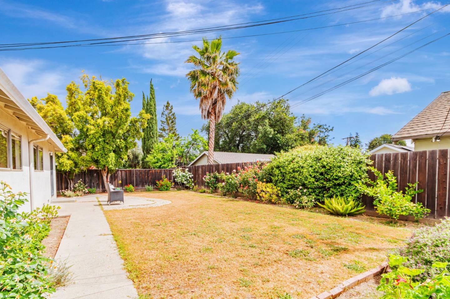 Detail Gallery Image 3 of 32 For 832 Mary Ct, Campbell,  CA 95008 - 3 Beds | 2 Baths