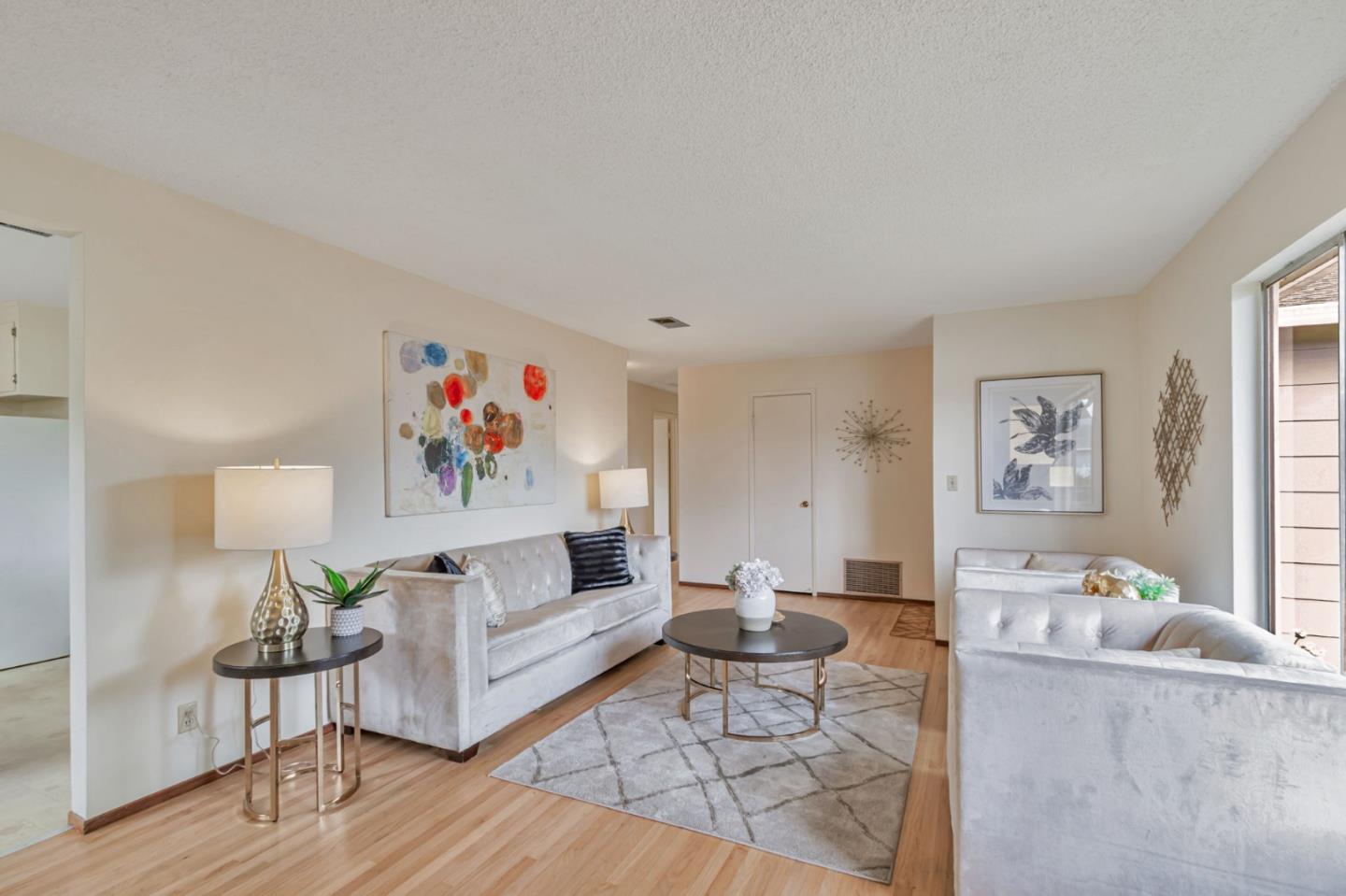 Detail Gallery Image 5 of 32 For 832 Mary Ct, Campbell,  CA 95008 - 3 Beds | 2 Baths