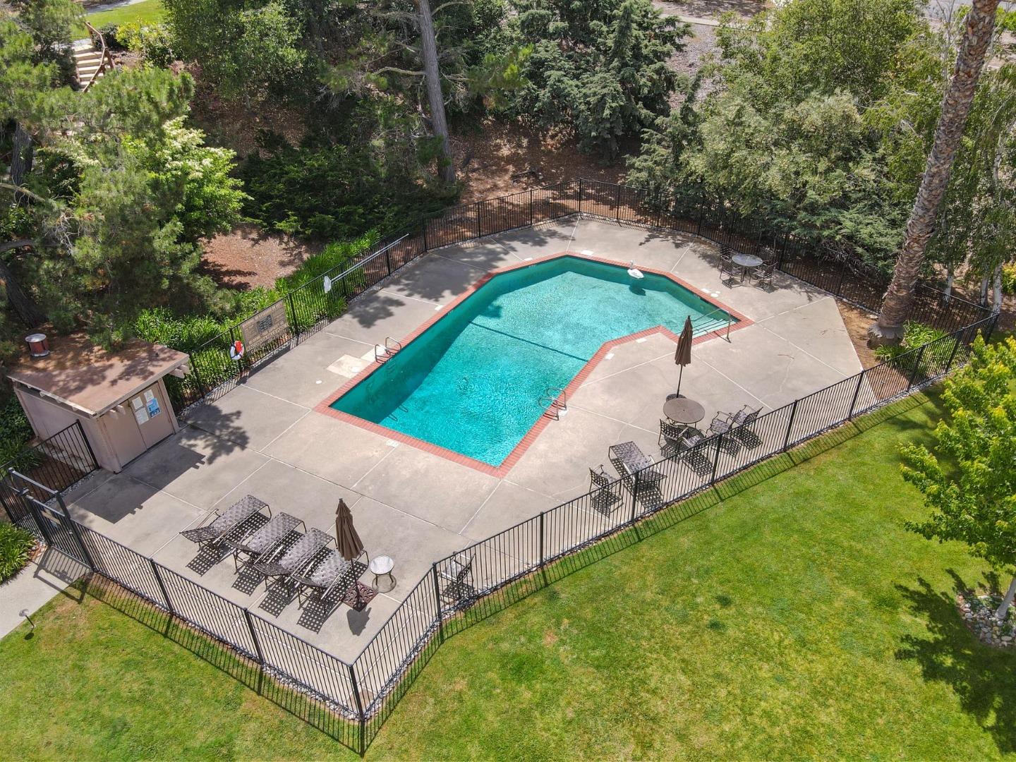 Detail Gallery Image 55 of 68 For 102 Calle Nivel, Los Gatos,  CA 95032 - 3 Beds | 2/1 Baths