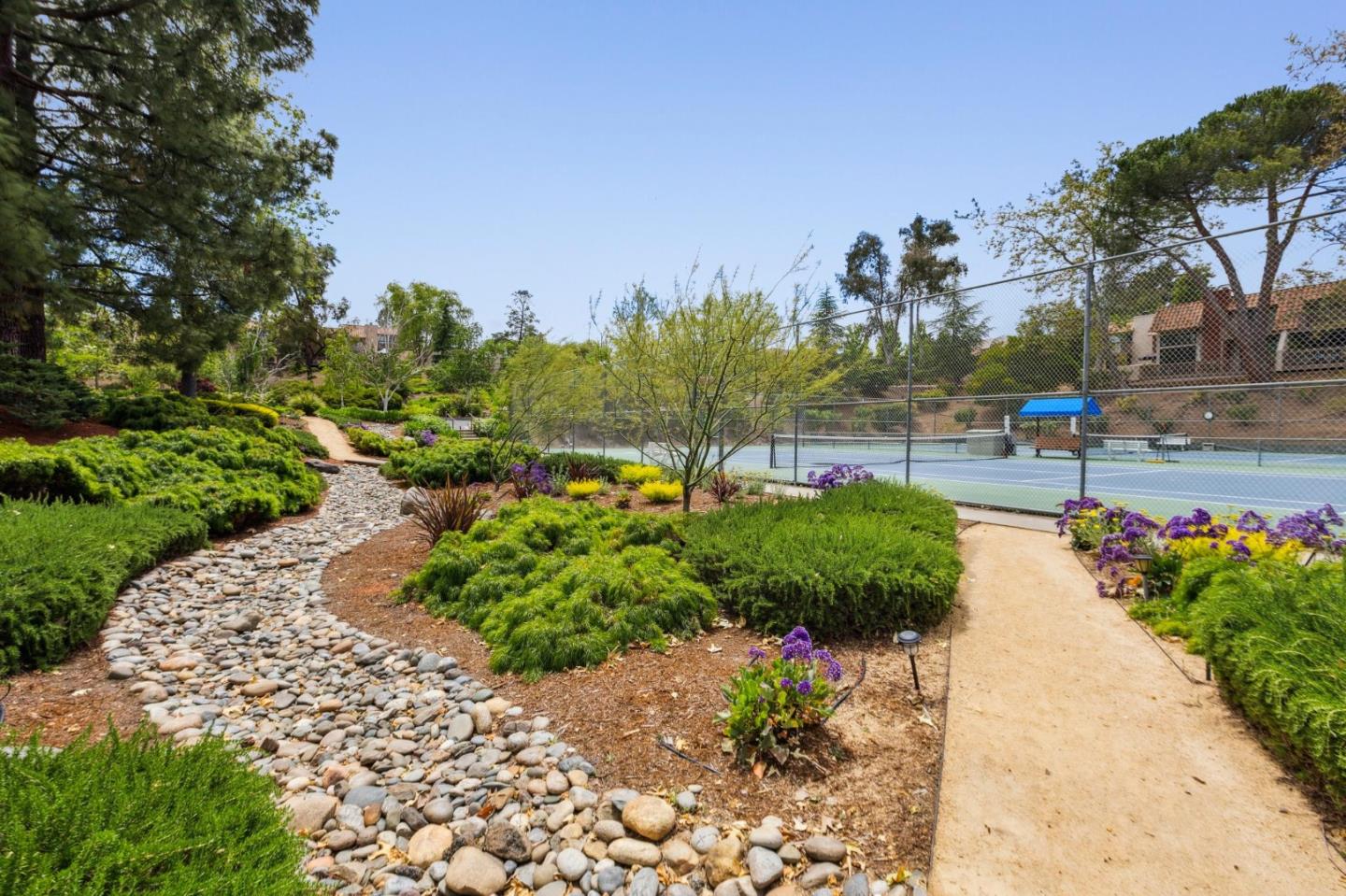 Detail Gallery Image 60 of 68 For 102 Calle Nivel, Los Gatos,  CA 95032 - 3 Beds | 2/1 Baths