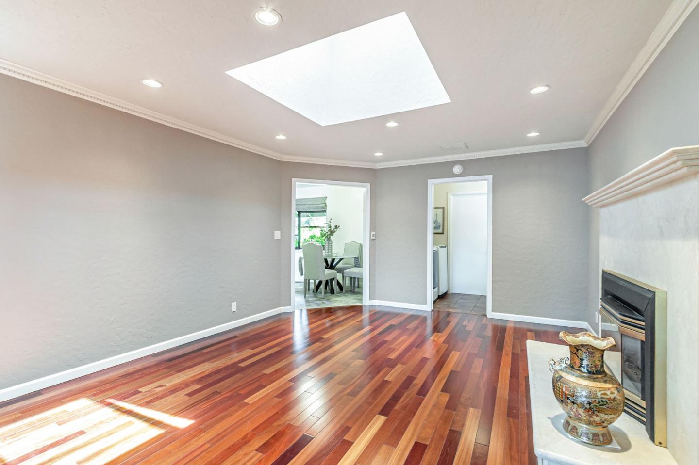 Detail Gallery Image 13 of 47 For 18931 Cyril Pl, Saratoga,  CA 95070 - 4 Beds | 3 Baths