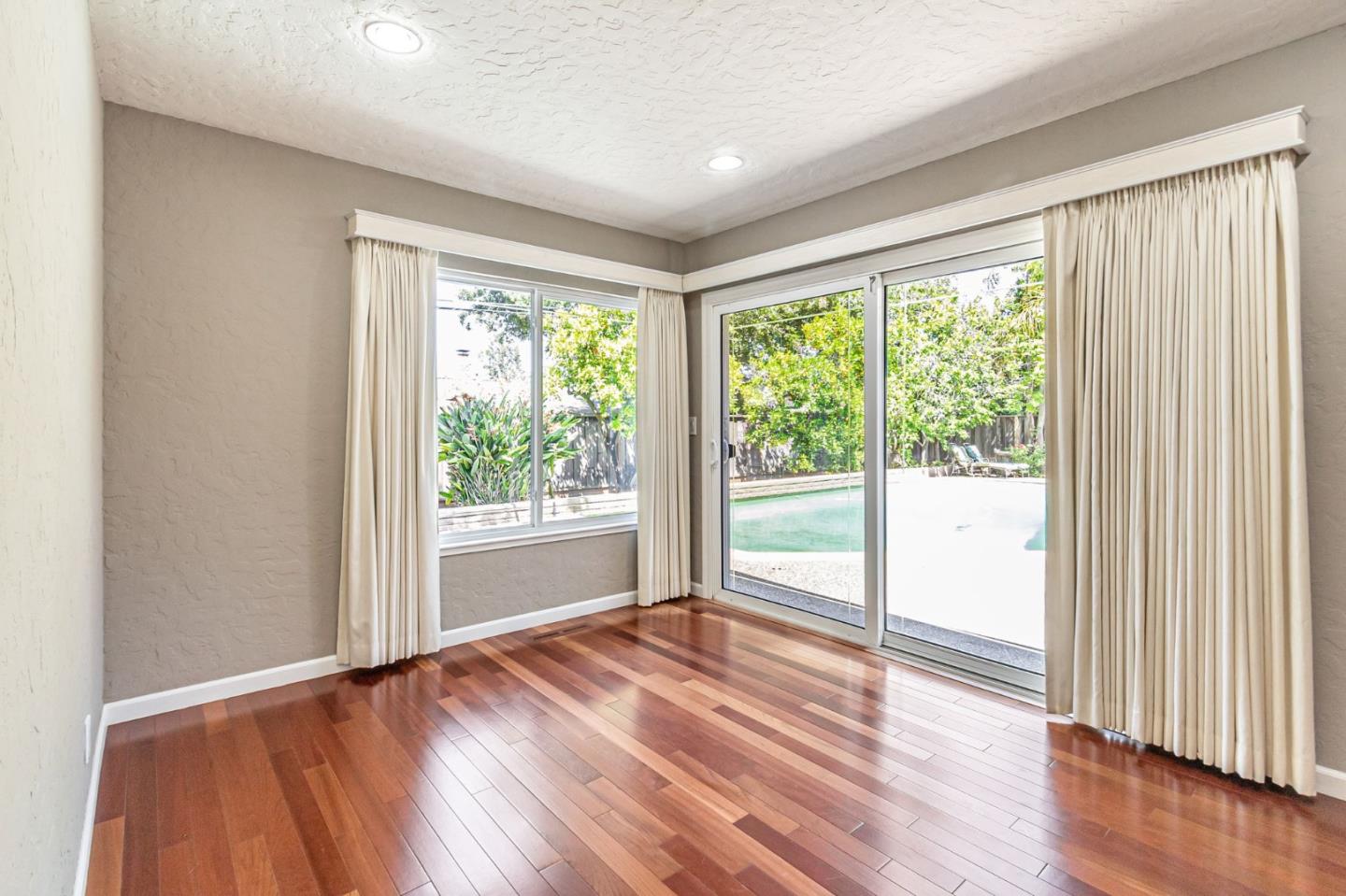 Detail Gallery Image 19 of 47 For 18931 Cyril Pl, Saratoga,  CA 95070 - 4 Beds | 3 Baths