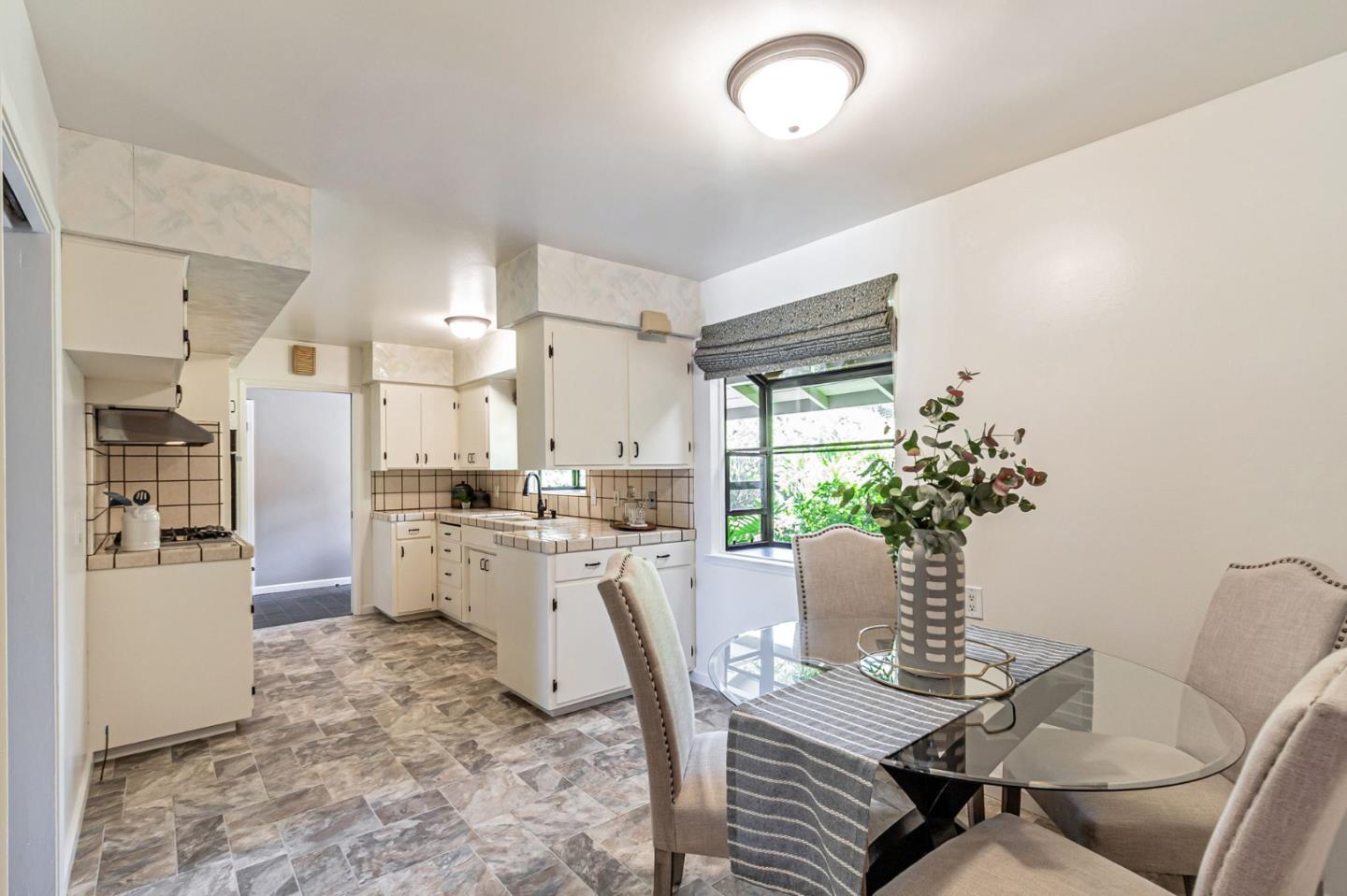 Detail Gallery Image 24 of 47 For 18931 Cyril Pl, Saratoga,  CA 95070 - 4 Beds | 3 Baths