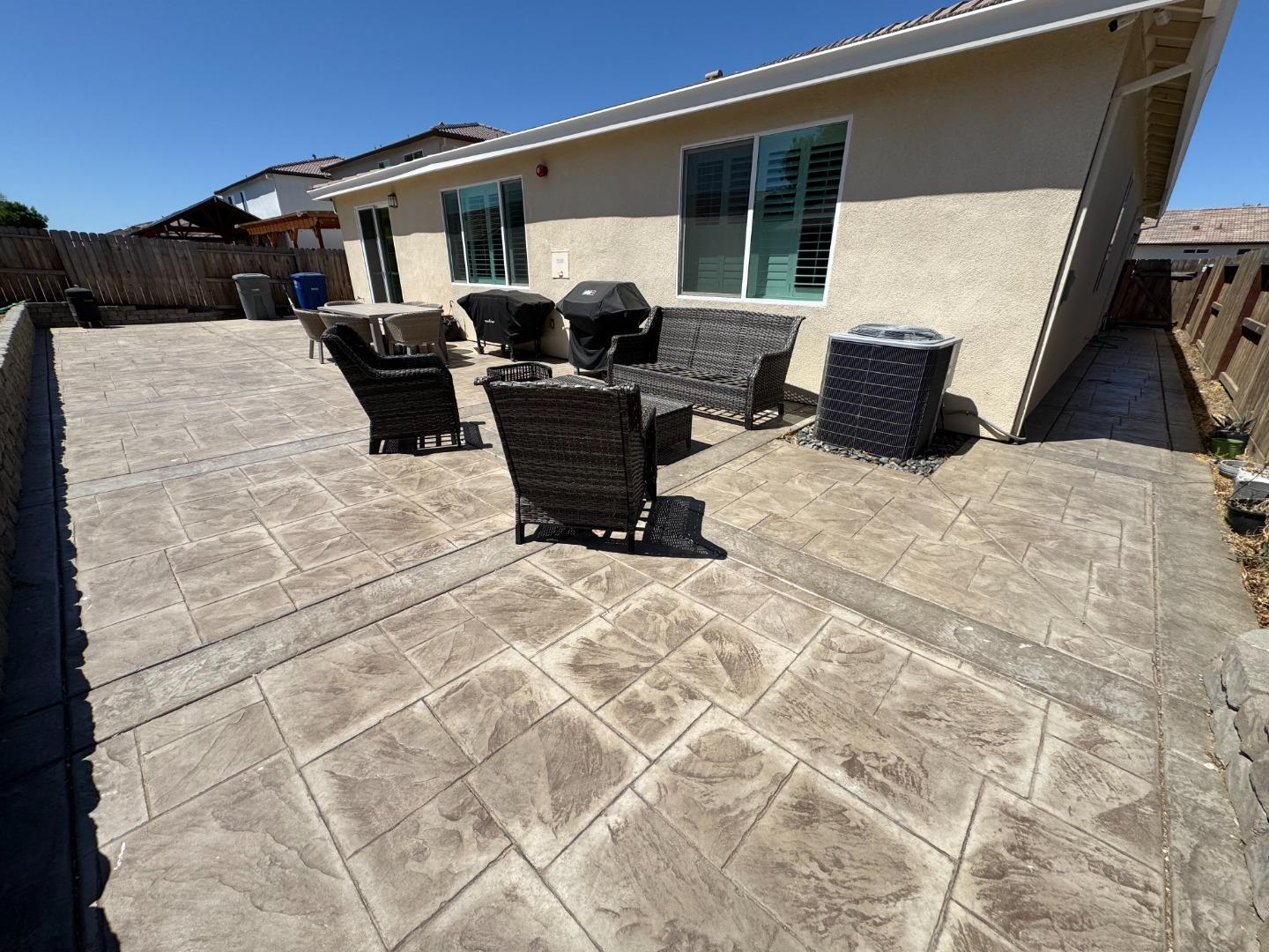 Detail Gallery Image 19 of 21 For 332 Manchester Dr, Los Banos,  CA 93635 - 4 Beds | 2/1 Baths