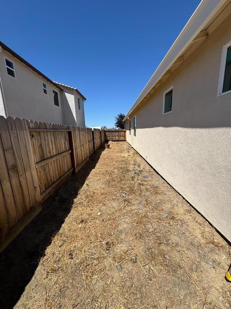 Detail Gallery Image 21 of 21 For 332 Manchester Dr, Los Banos,  CA 93635 - 4 Beds | 2/1 Baths
