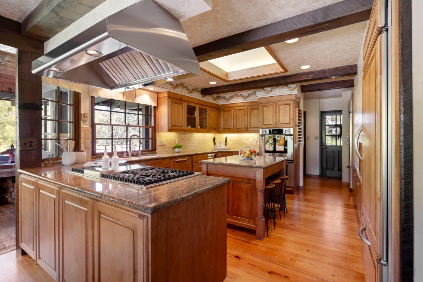Detail Gallery Image 11 of 39 For 32 Pasatiempo Dr, Santa Cruz,  CA 95060 - 4 Beds | 3/2 Baths