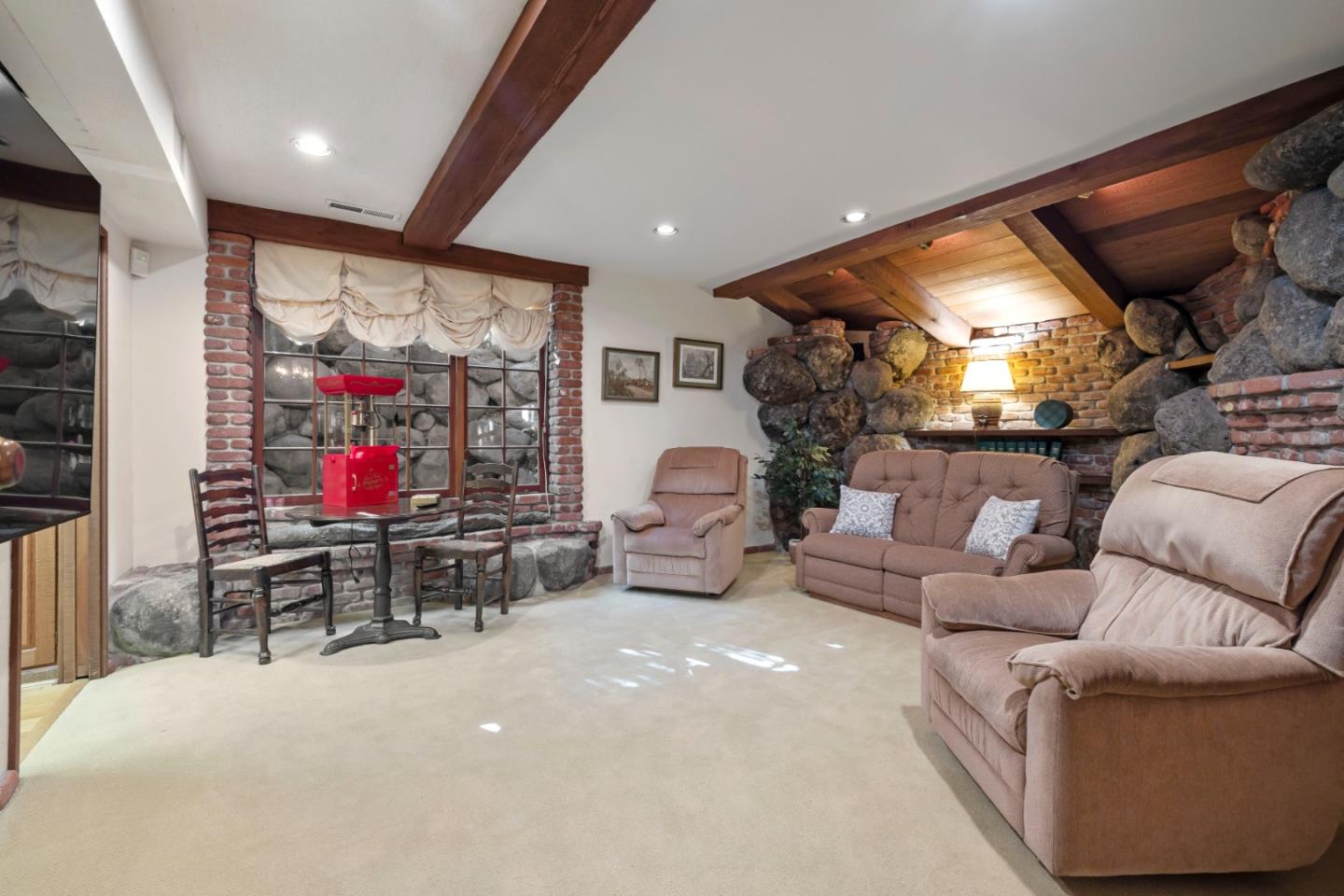 Detail Gallery Image 27 of 39 For 32 Pasatiempo Dr, Santa Cruz,  CA 95060 - 4 Beds | 3/2 Baths