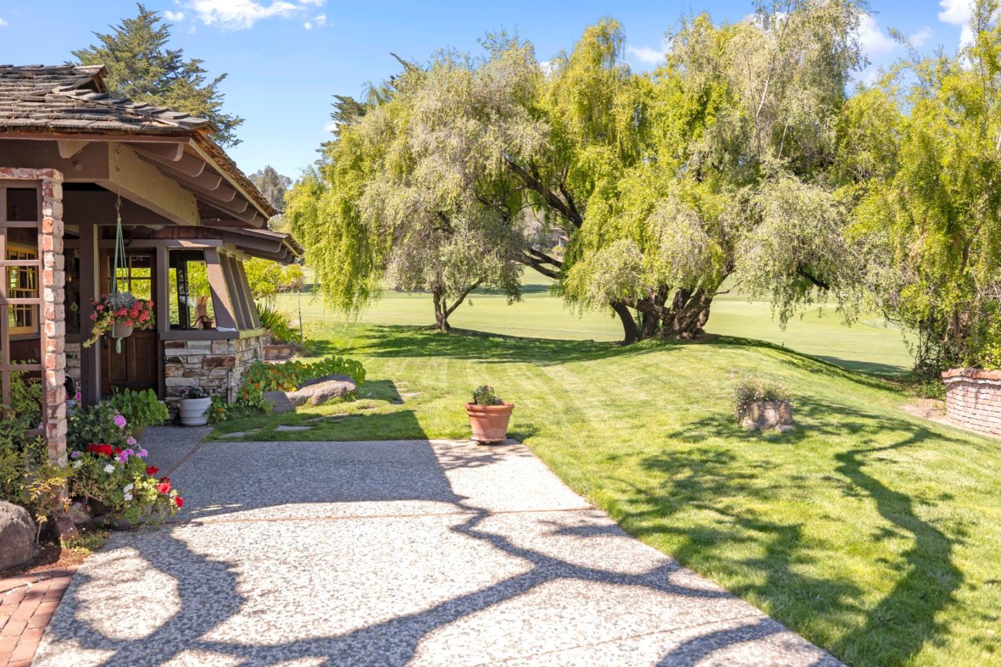 Detail Gallery Image 34 of 39 For 32 Pasatiempo Dr, Santa Cruz,  CA 95060 - 4 Beds | 3/2 Baths