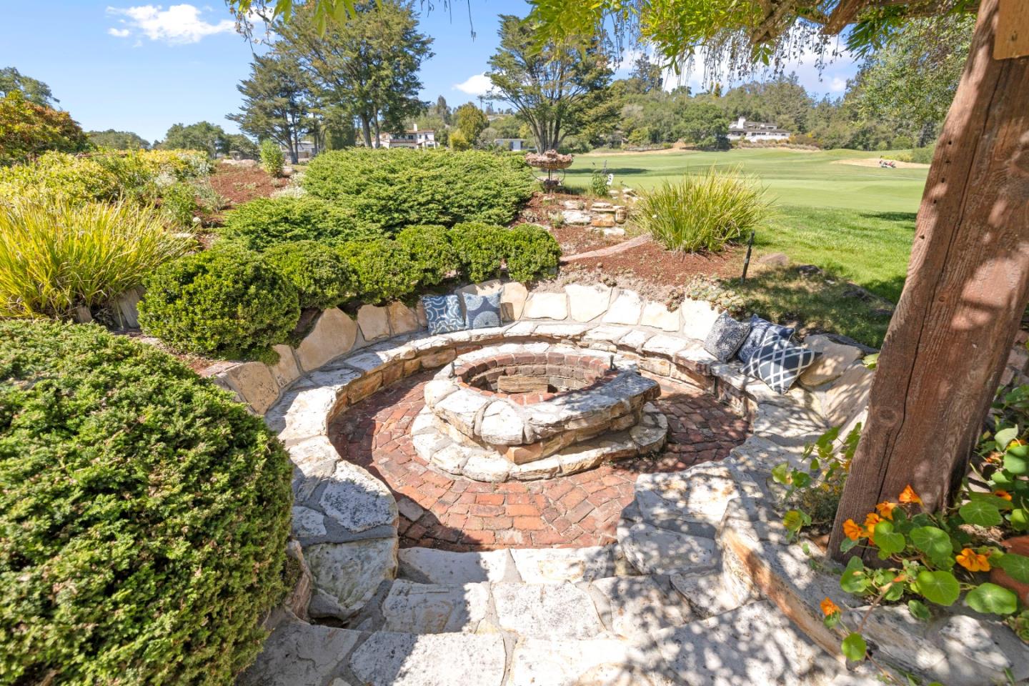 Detail Gallery Image 37 of 39 For 32 Pasatiempo Dr, Santa Cruz,  CA 95060 - 4 Beds | 3/2 Baths