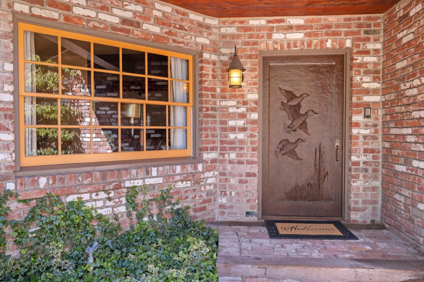 Detail Gallery Image 4 of 39 For 32 Pasatiempo Dr, Santa Cruz,  CA 95060 - 4 Beds | 3/2 Baths
