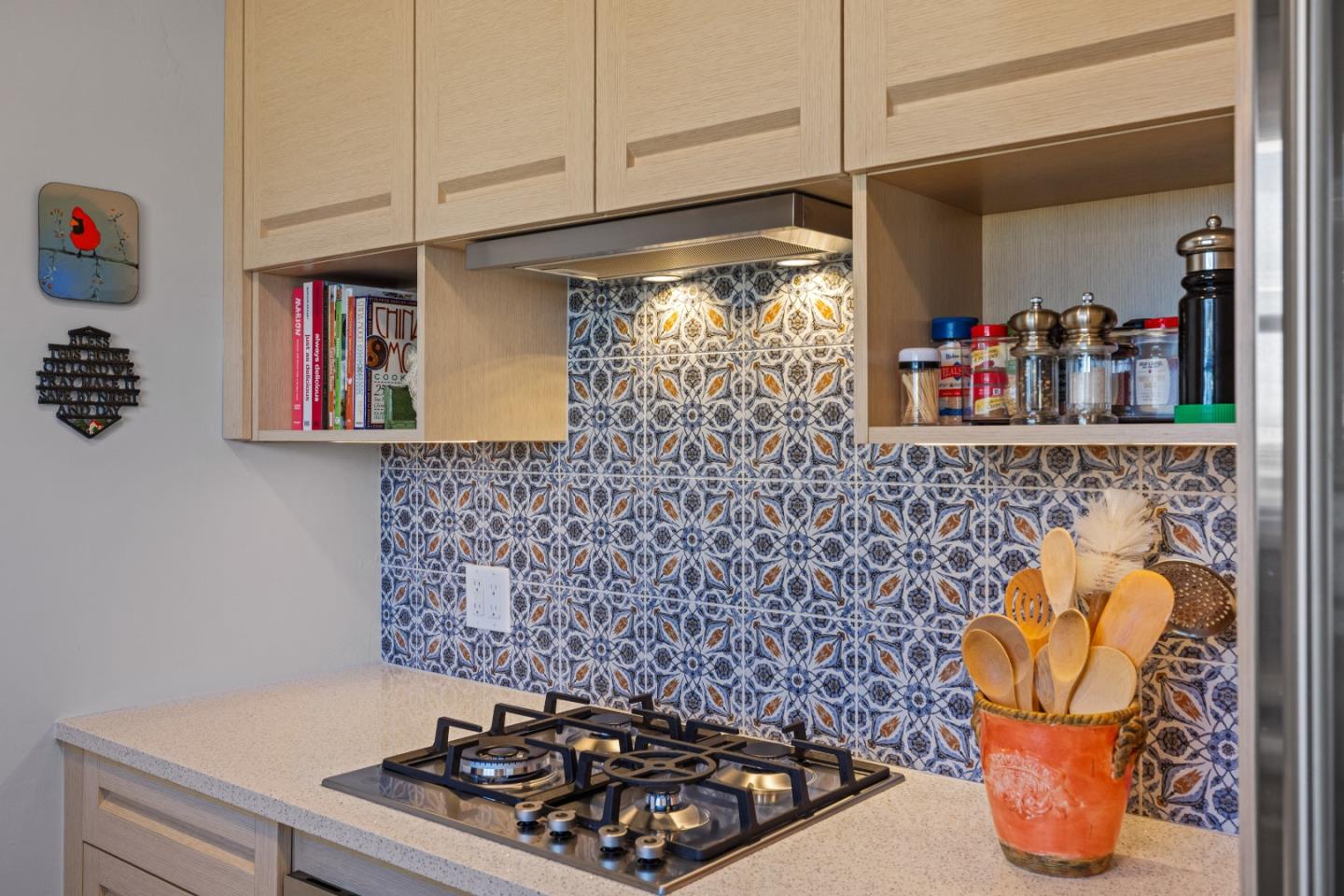 Detail Gallery Image 11 of 47 For 1022 Del Monte Blvd, Pacific Grove,  CA 93950 - 3 Beds | 2 Baths