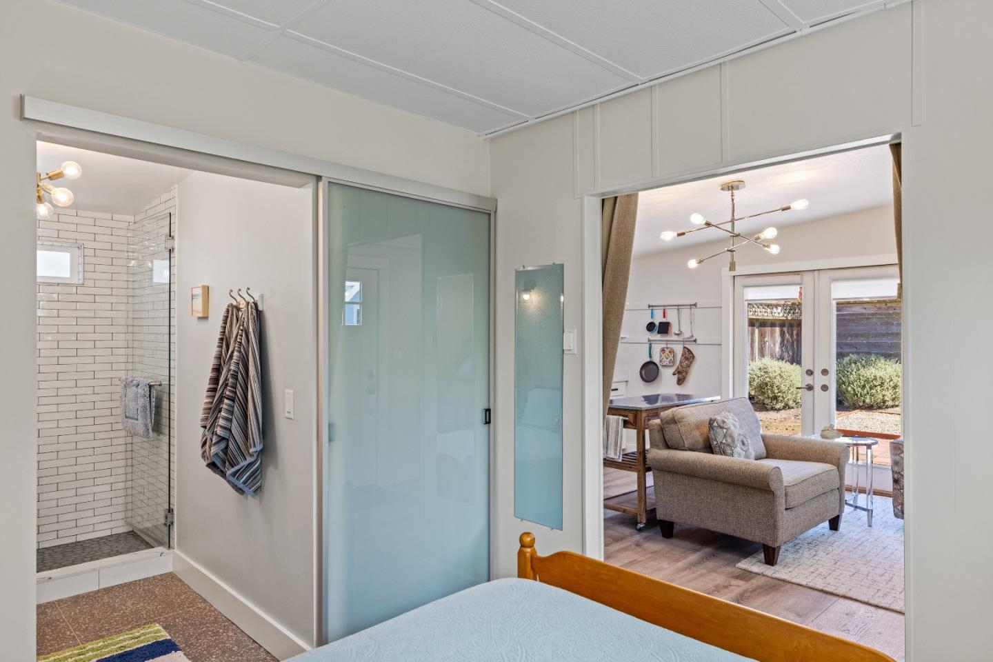 Detail Gallery Image 33 of 47 For 1022 Del Monte Blvd, Pacific Grove,  CA 93950 - 3 Beds | 2 Baths